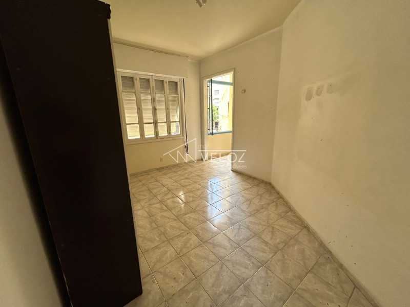 Apartamento à venda com 2 quartos, 70m² - Foto 1