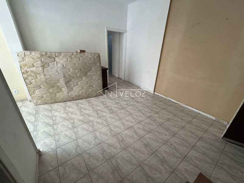 Apartamento à venda com 2 quartos, 70m² - Foto 9