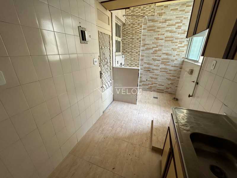 Apartamento à venda com 2 quartos, 70m² - Foto 15