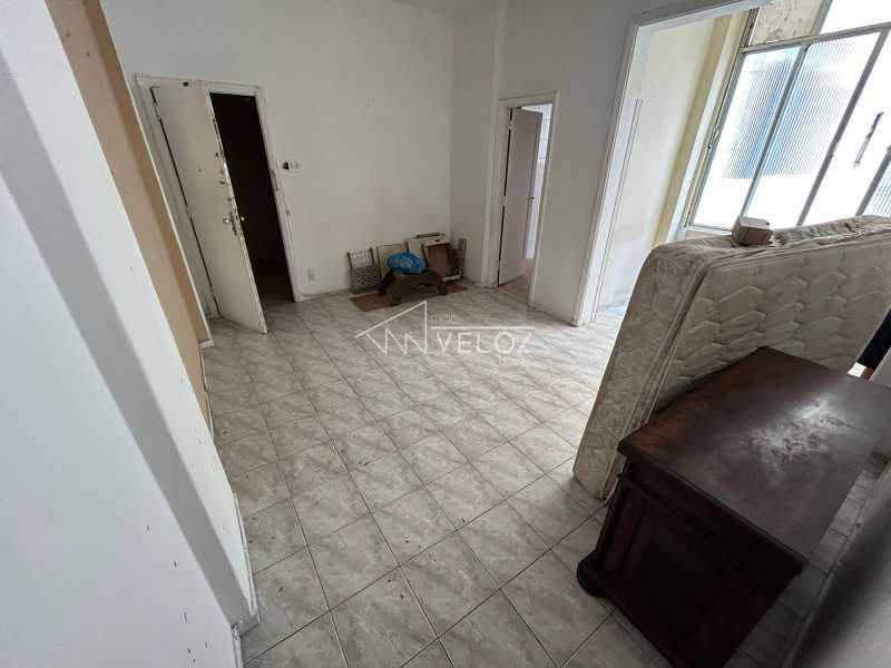 Apartamento à venda com 2 quartos, 70m² - Foto 10