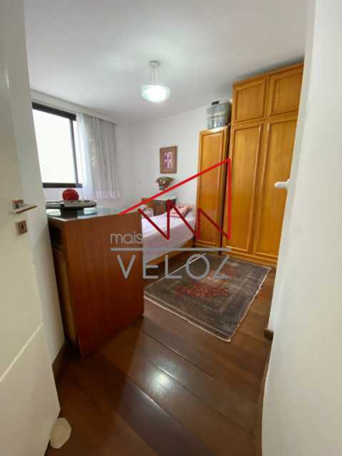 Apartamento à venda com 3 quartos, 137m² - Foto 26