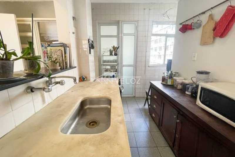 Apartamento à venda com 2 quartos, 74m² - Foto 8