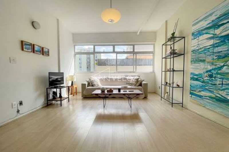 Apartamento à venda com 2 quartos, 74m² - Foto 1