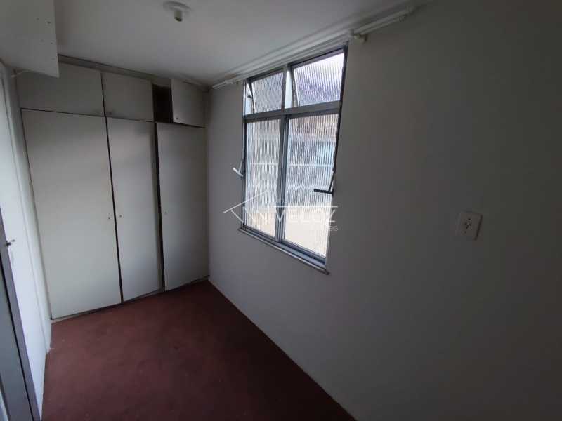 Apartamento à venda com 2 quartos, 80m² - Foto 9