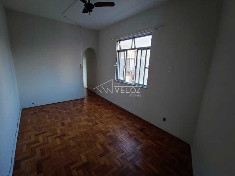 Apartamento à venda com 2 quartos, 80m² - Foto 1