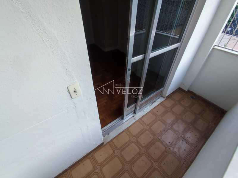 Apartamento à venda com 2 quartos, 80m² - Foto 16