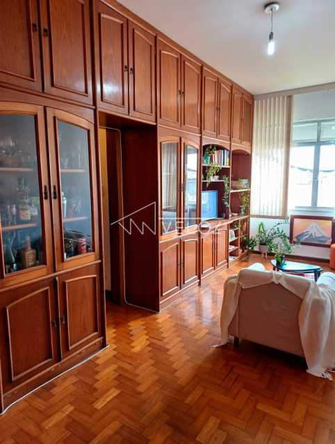 Apartamento à venda com 2 quartos, 100m² - Foto 2