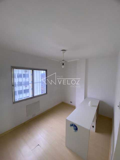 Apartamento à venda com 2 quartos, 72m² - Foto 2