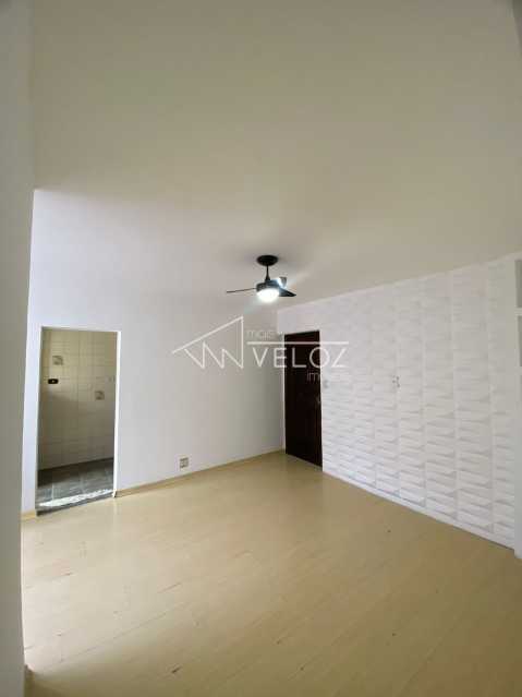 Apartamento à venda com 2 quartos, 72m² - Foto 4