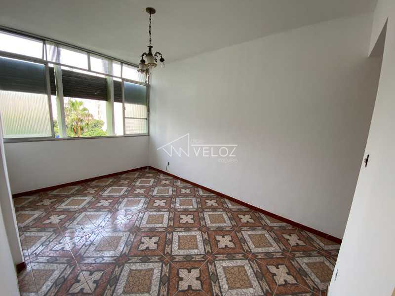 Apartamento à venda com 2 quartos, 73m² - Foto 4