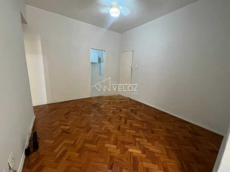 Apartamento à venda com 2 quartos, 60m² - Foto 7