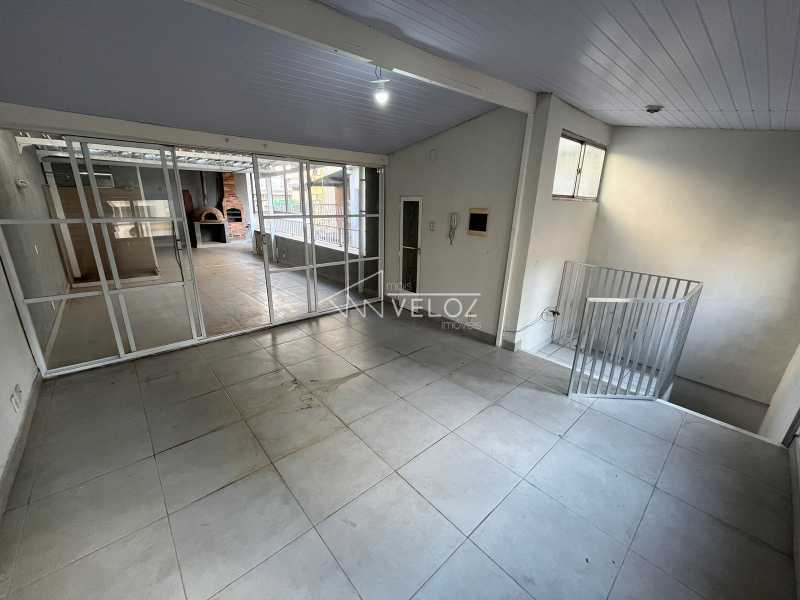 Cobertura à venda com 2 quartos, 155m² - Foto 13