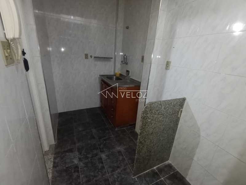 Apartamento à venda com 1 quarto, 32m² - Foto 16