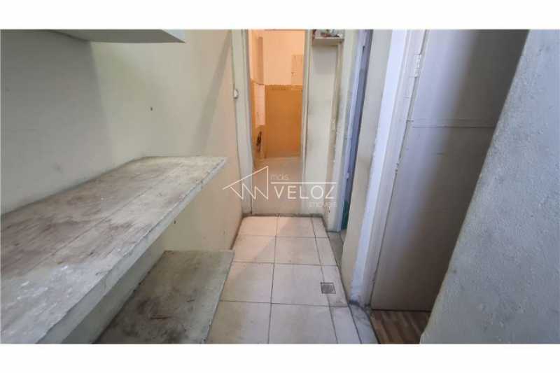 Apartamento à venda com 2 quartos, 64m² - Foto 11