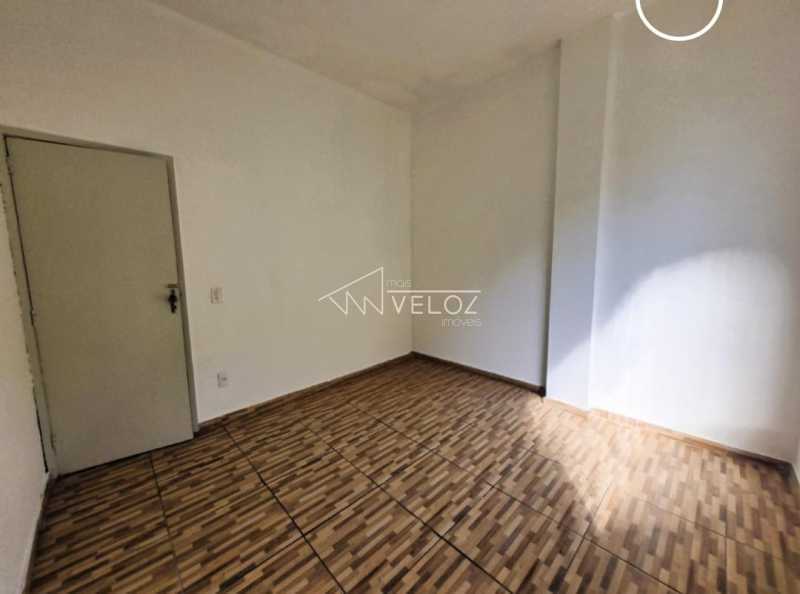 Apartamento à venda com 2 quartos, 64m² - Foto 9