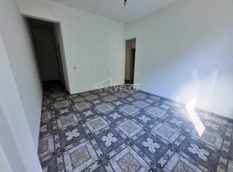 Apartamento à venda com 2 quartos, 64m² - Foto 11