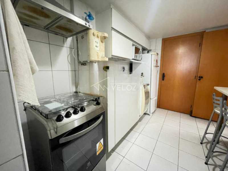 Apartamento à venda com 2 quartos, 95m² - Foto 24