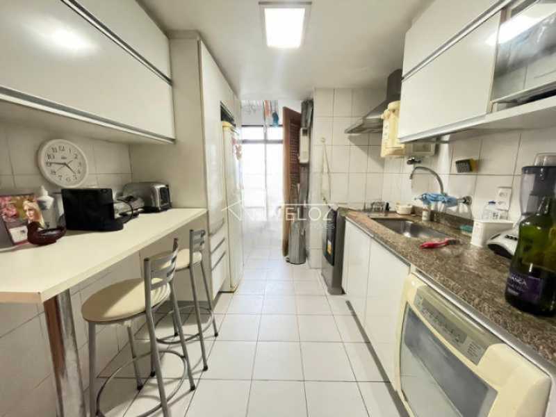 Apartamento à venda com 2 quartos, 95m² - Foto 20