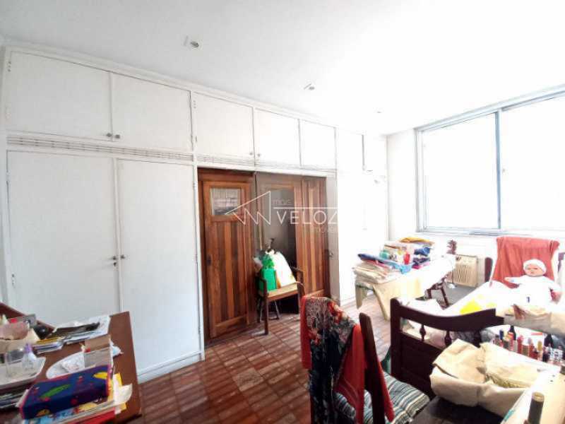 Apartamento à venda com 3 quartos, 164m² - Foto 9