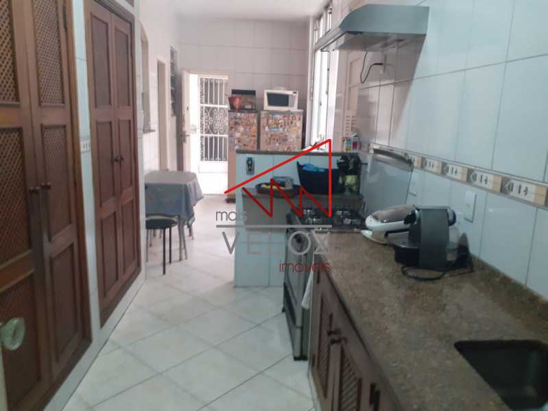 Apartamento à venda com 4 quartos, 140m² - Foto 2