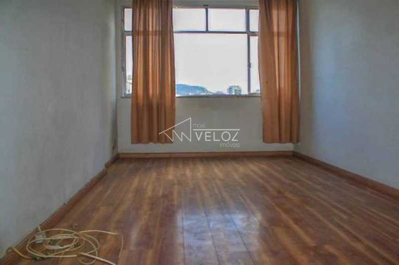 Apartamento à venda com 1 quarto, 59m² - Foto 2