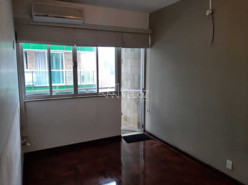 Apartamento à venda com 2 quartos, 70m² - Foto 21