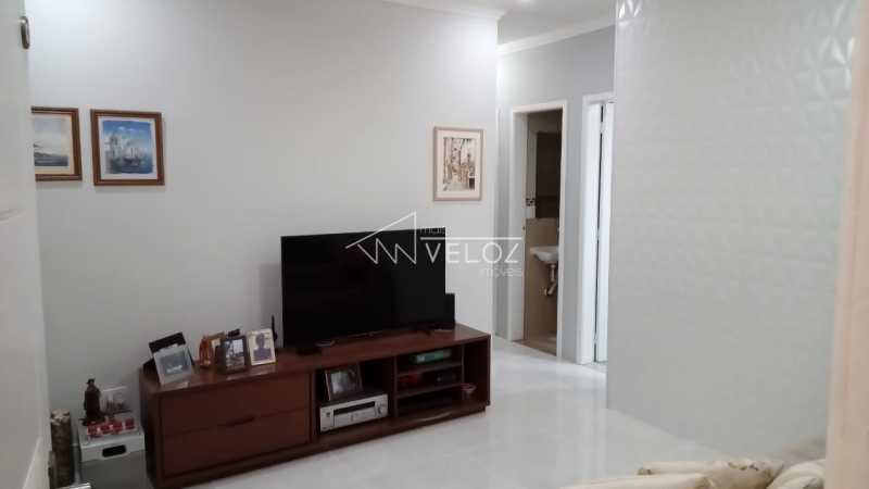 Apartamento à venda com 3 quartos, 70m² - Foto 1