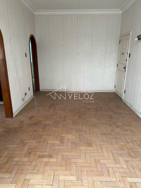 Apartamento à venda com 2 quartos, 73m² - Foto 2