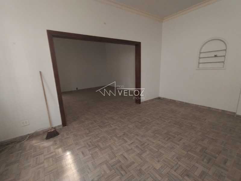 Apartamento à venda com 3 quartos, 128m² - Foto 9