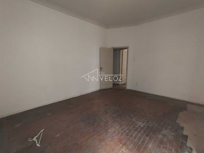 Apartamento à venda com 3 quartos, 128m² - Foto 26