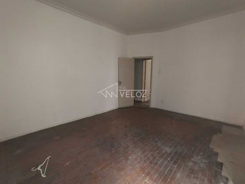 Apartamento à venda com 3 quartos, 128m² - Foto 23