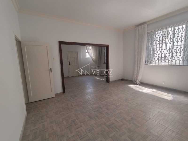 Apartamento à venda com 3 quartos, 128m² - Foto 4