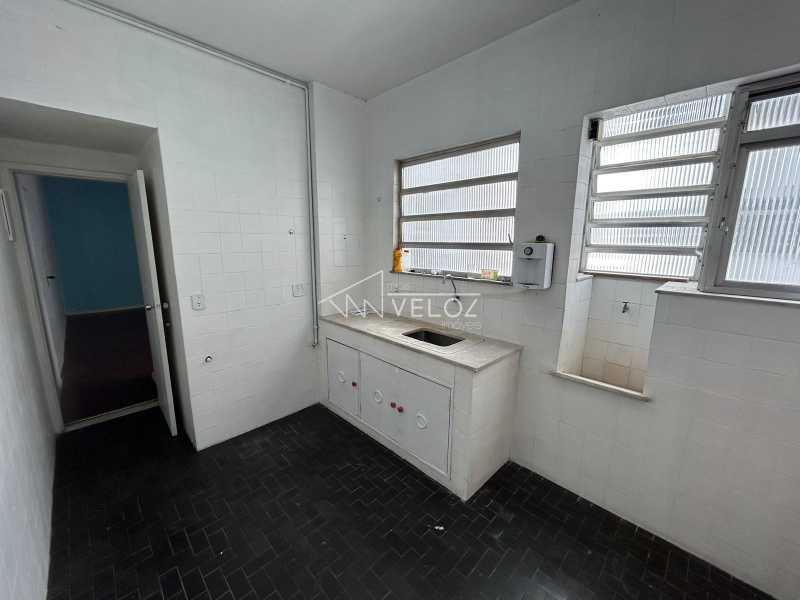 Apartamento à venda com 2 quartos, 65m² - Foto 17