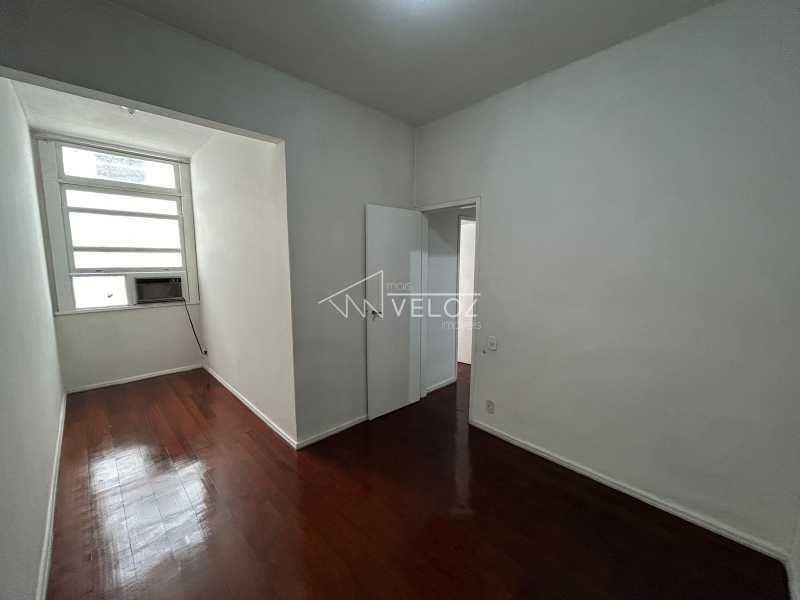 Apartamento à venda com 2 quartos, 65m² - Foto 12