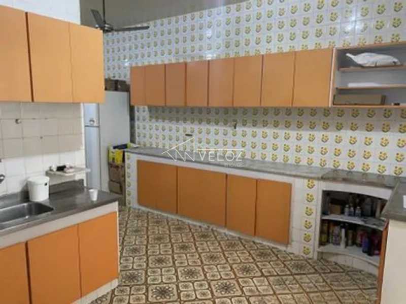 Apartamento à venda com 5 quartos, 350m² - Foto 18