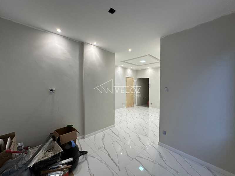 Apartamento à venda com 1 quarto, 34m² - Foto 1