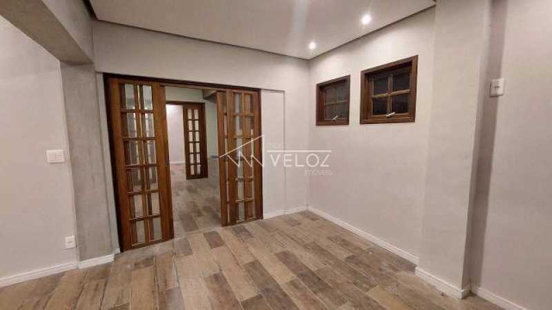Casa de Condomínio à venda com 4 quartos, 260m² - Foto 4