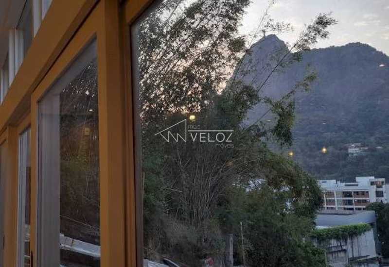 Casa de Condomínio à venda com 4 quartos, 260m² - Foto 2