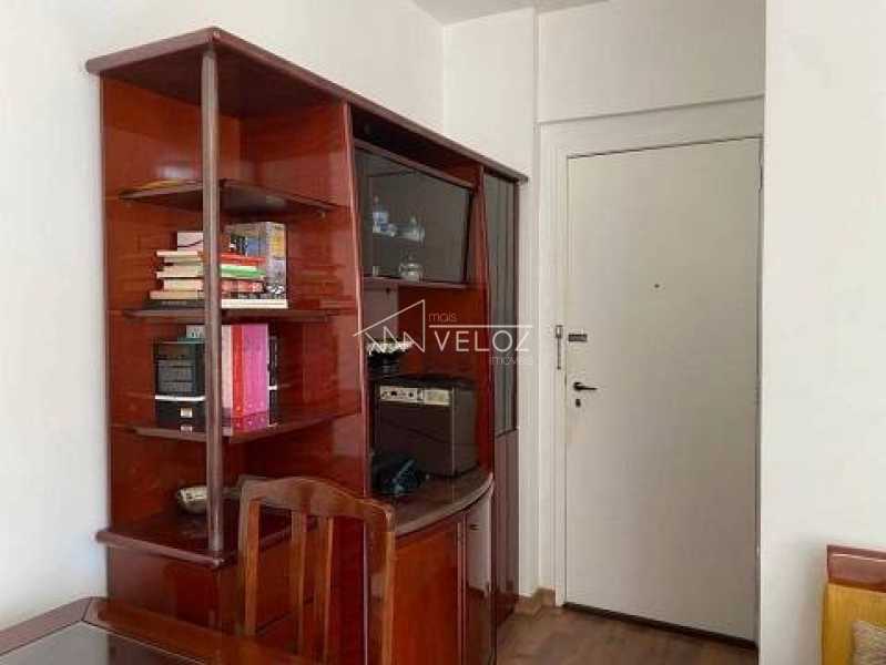 Apartamento à venda com 1 quarto, 62m² - Foto 21