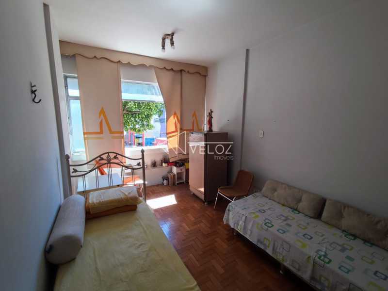 Apartamento à venda com 1 quarto, 25m² - Foto 2