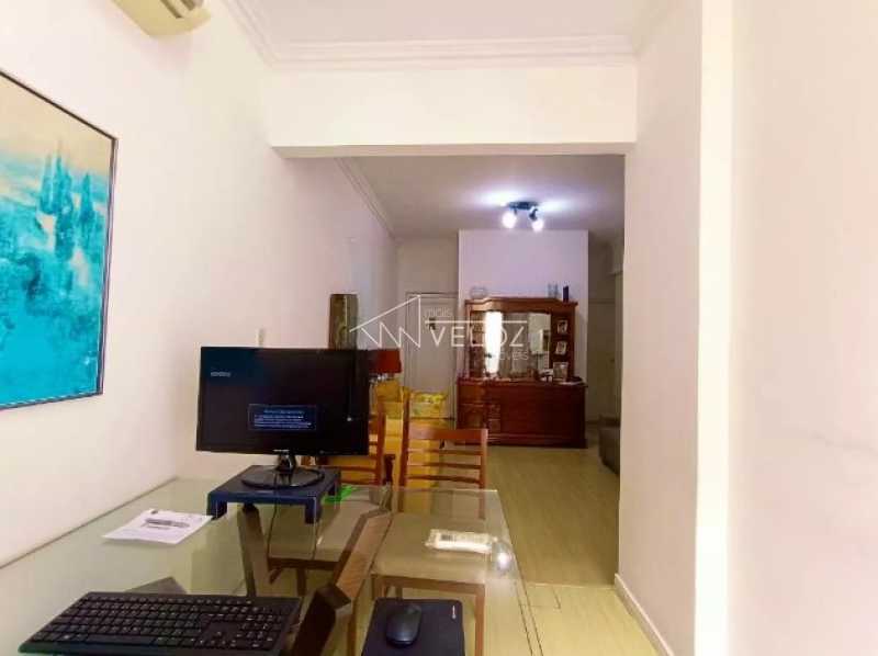 Apartamento à venda com 2 quartos, 68m² - Foto 2