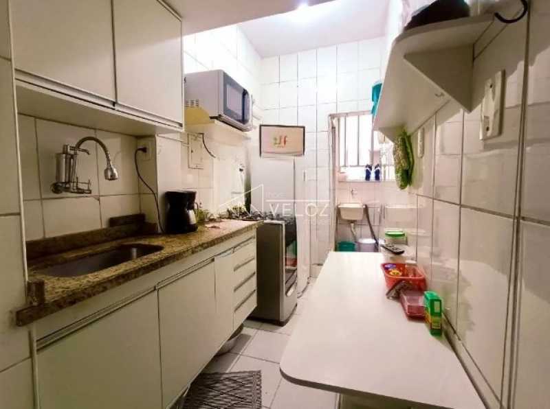 Apartamento à venda com 2 quartos, 68m² - Foto 10