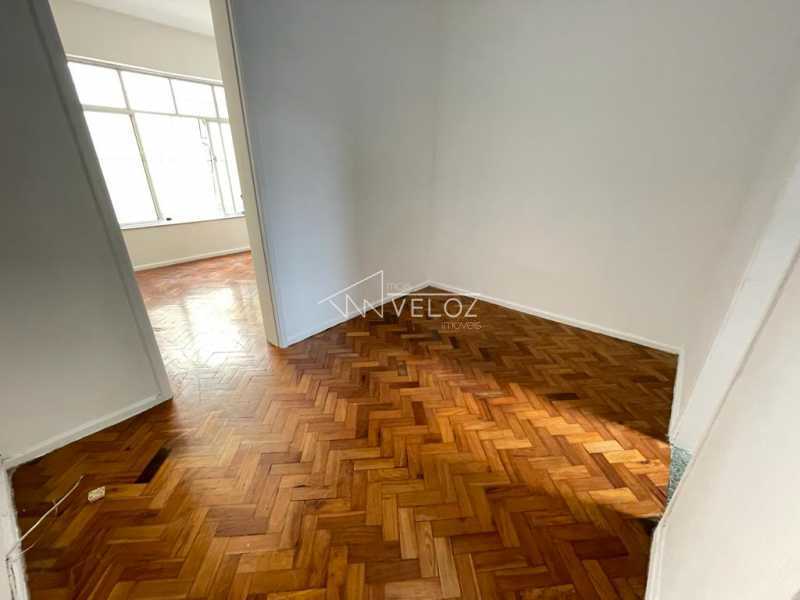 Apartamento à venda com 1 quarto, 33m² - Foto 9