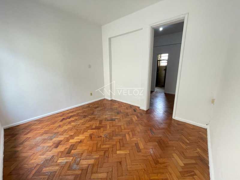 Apartamento à venda com 1 quarto, 33m² - Foto 5