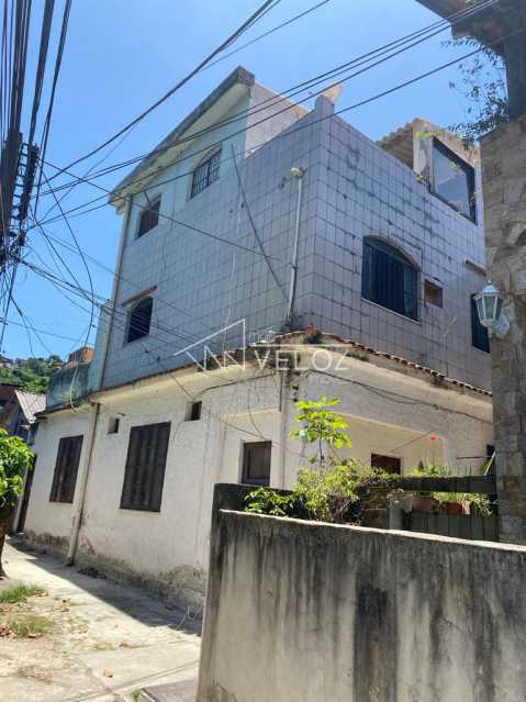 Casa de Vila à venda com 4 quartos, 166m² - Foto 1