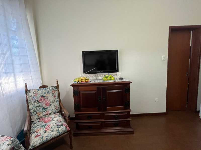 Apartamento à venda com 1 quarto, 40m² - Foto 2