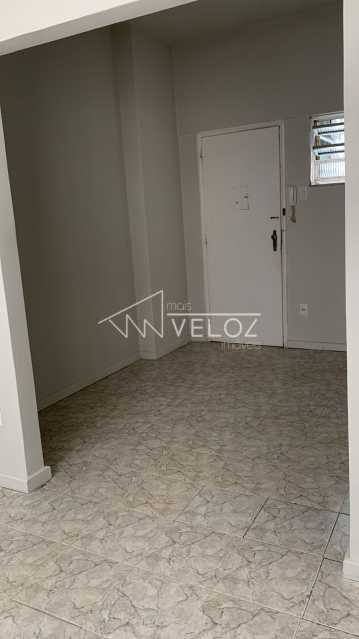 Apartamento à venda com 1 quarto, 37m² - Foto 2