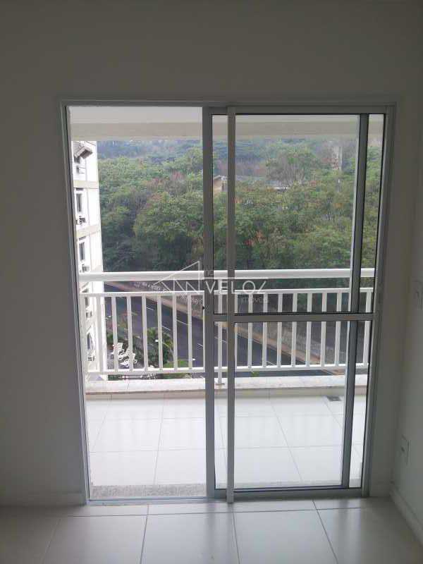 Apartamento à venda com 1 quarto, 53m² - Foto 2