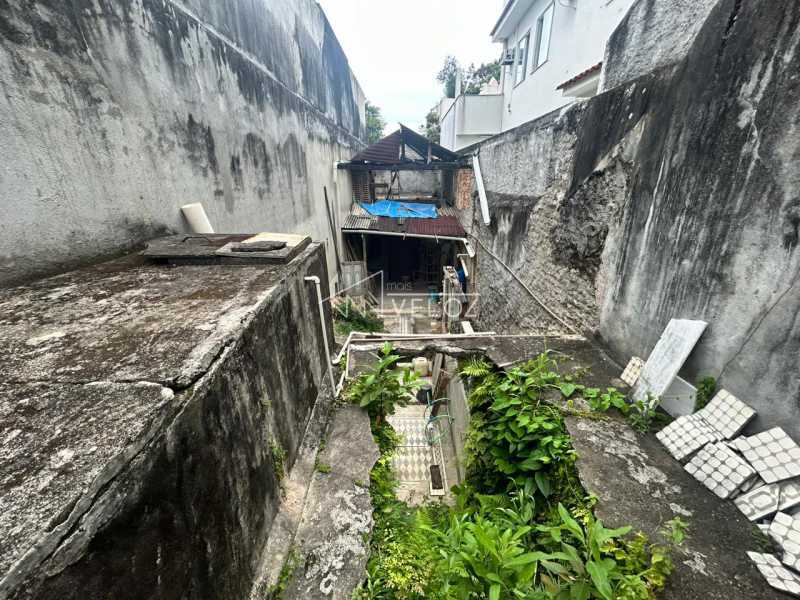 Casa à venda com 2 quartos, 160m² - Foto 6