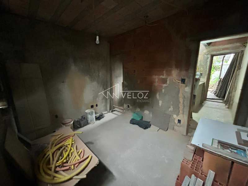 Casa à venda com 2 quartos, 160m² - Foto 15